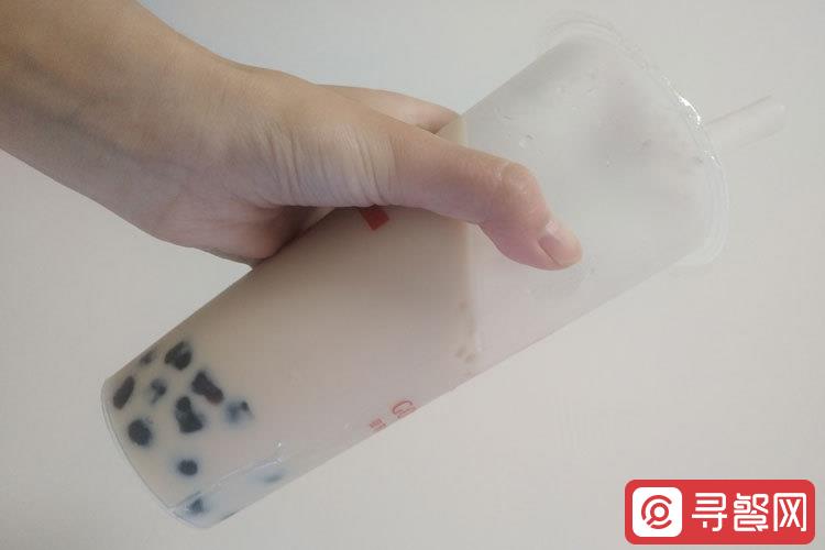 奶茶店加盟加盟哪個品牌好？選對品牌，創(chuàng)業(yè)無憂！