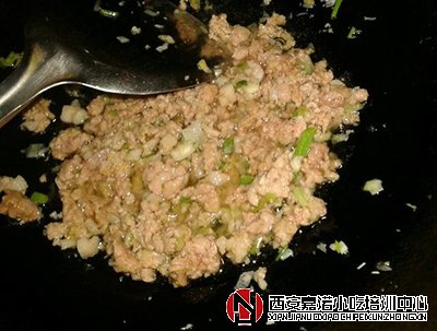 酸辣湯培訓(xùn)的做法_酸辣湯治感冒的方法